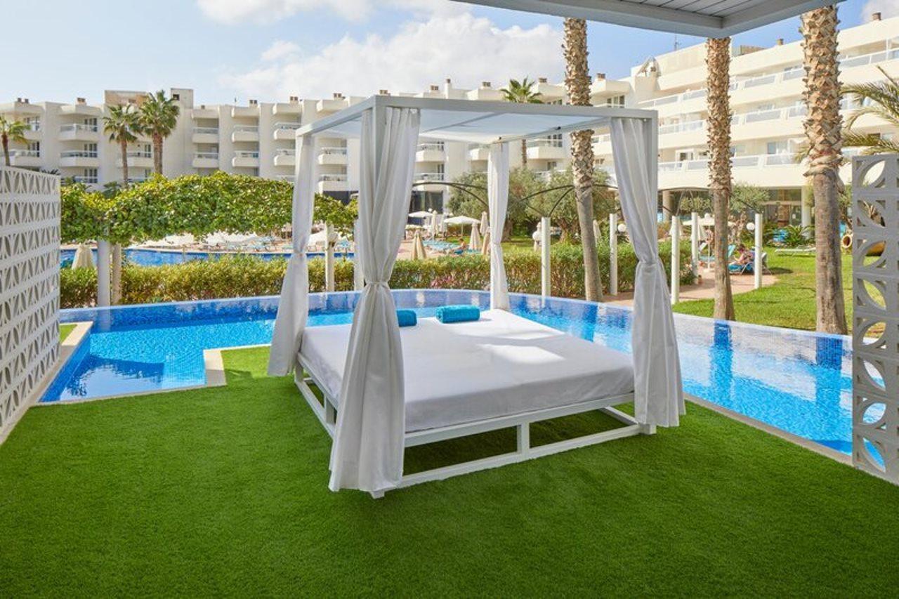 Aparthotel Tropic Garden 산타 에우랄리아 데 리오 외부 사진